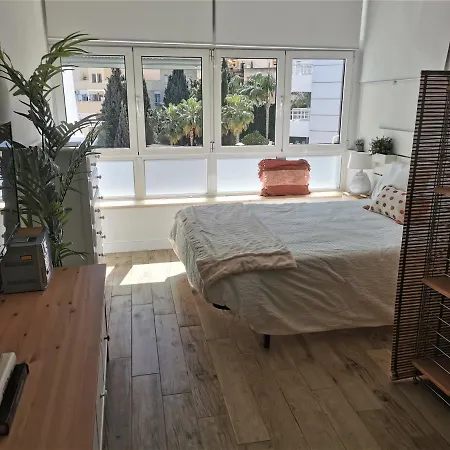 דירה Sane- Estudio Con Wifi, En El Centro, A 600 Metros Playa טורמולינוס